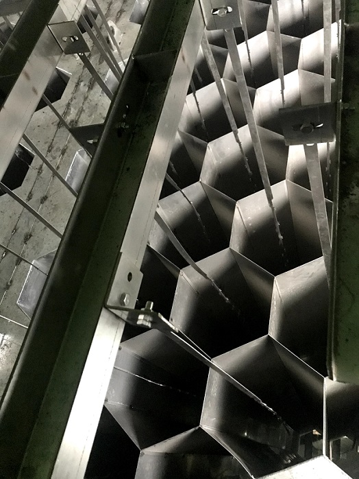 1735633751365987.jpg 陰極線.jpg